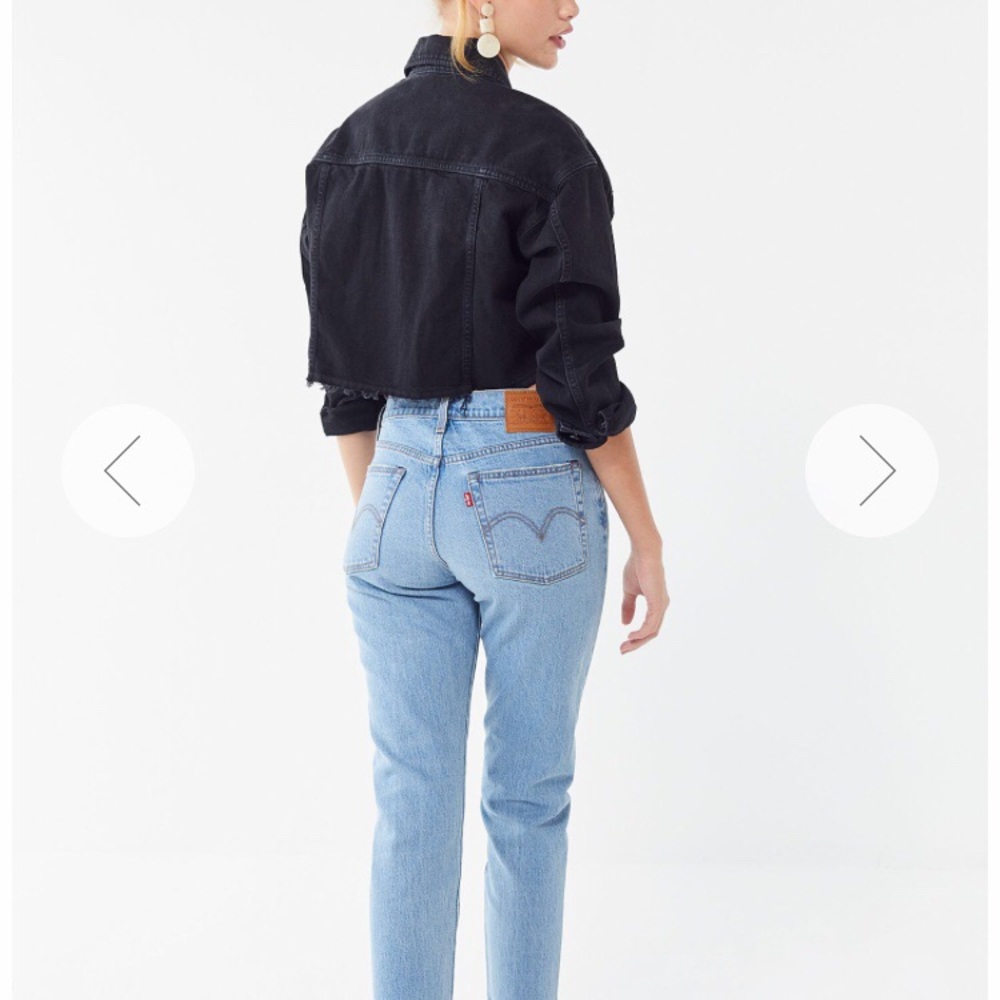 Levi’s Light Wash Wedgie Icon Jeans